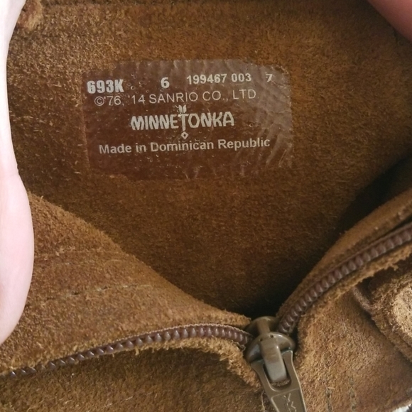 Limited Edition Minnetonka Boots - Picture 5 of 6